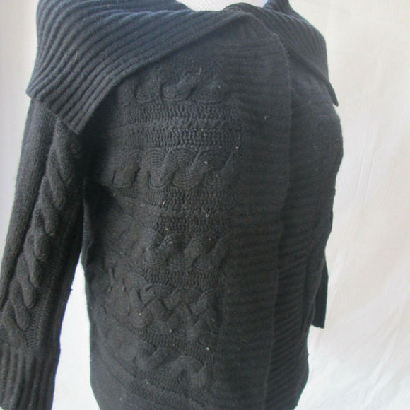 Neiman Marcus Cashmere Collection Black Cardigan Sweater Small - Picture 2 of 4